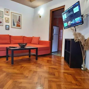 Chill & Relax - 3bdr Cozy & Roomy -near Old Town Apartament